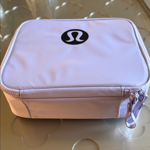 🆕 LULULEMON New Crew Lunch Box NWT Lavender Frost - Picture 11 of 16